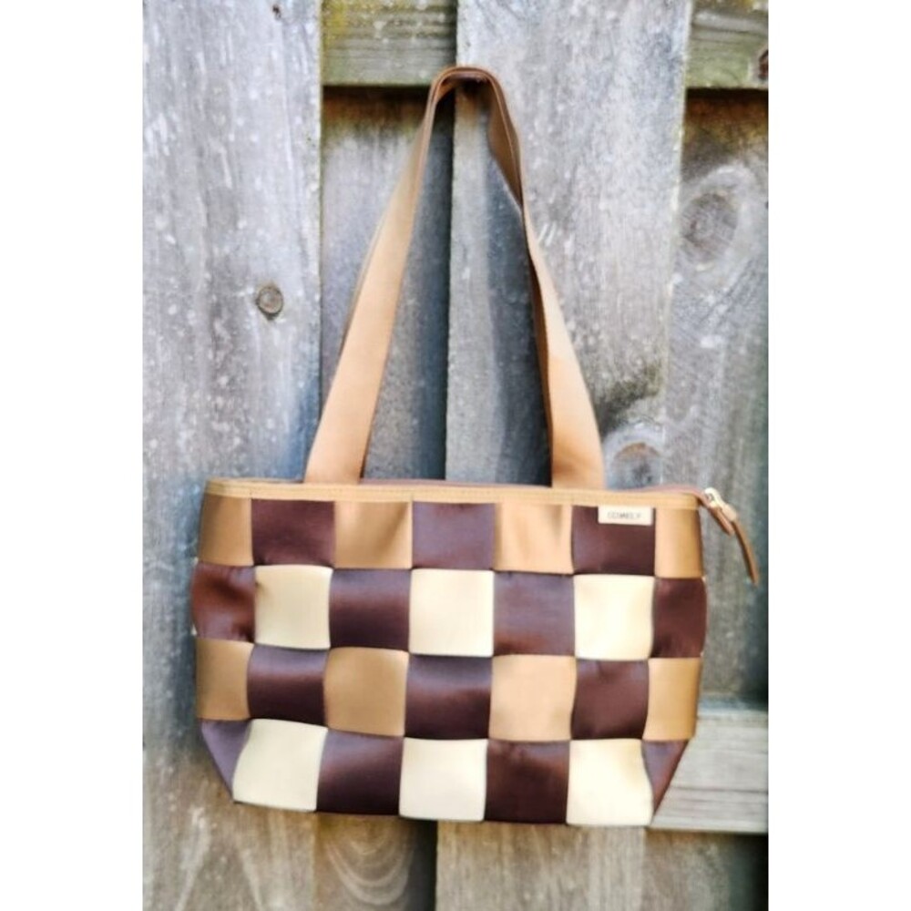 Comely Seatbelt Shoulder Bag Seat Belt Woven Purse